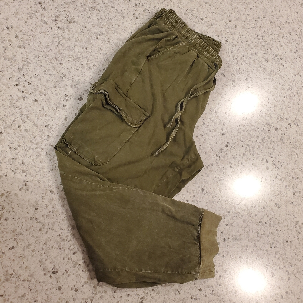 Torrid 00 Cargo Pants Army Olive Green Comfy Stretch Soft Lightweight Casual